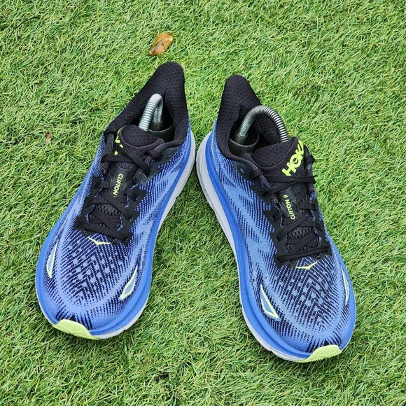 HOKA CLIFTON 9 - Womens Athletic Shoes - SIZE 8.5B - ((  Please See All Pictures - Picture 3 of 10